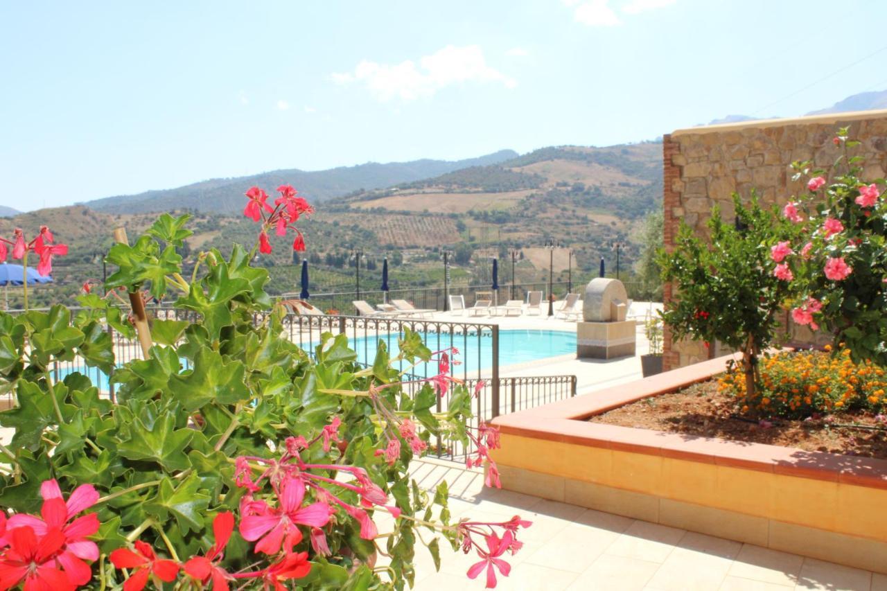 Вілла Agriturismo Le Campanelle - Sicilia - Cefalu Ласкарі Екстер'єр фото